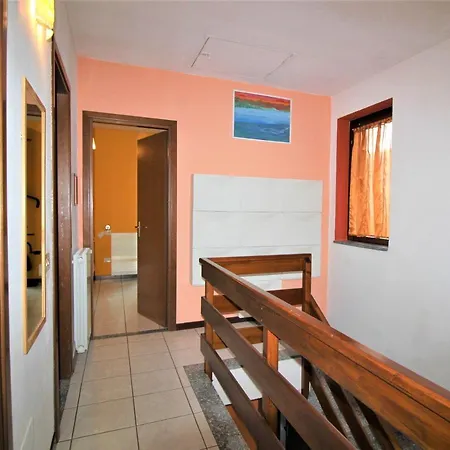 Casa vacanze Rainbow House On Lake Orta With *