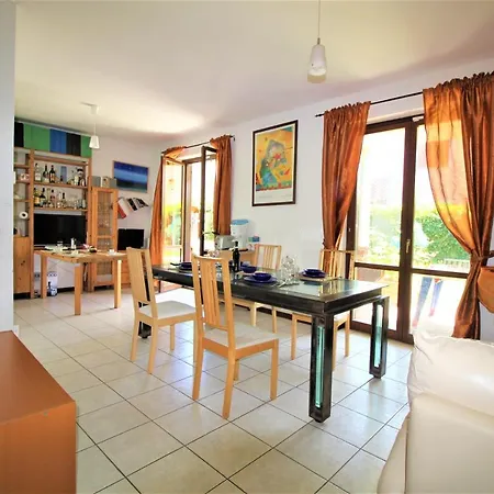 Ferienhaus Rainbow House On Lake Orta With